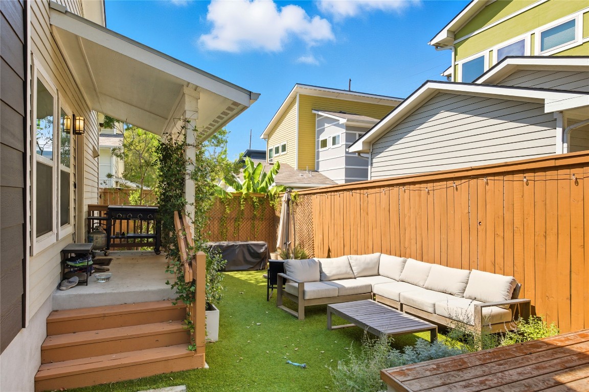 2007 South L Davis Avenue, Unit B Austin, TX 78702 - Photo 7 of 24 a building outdoor space with patio furniture