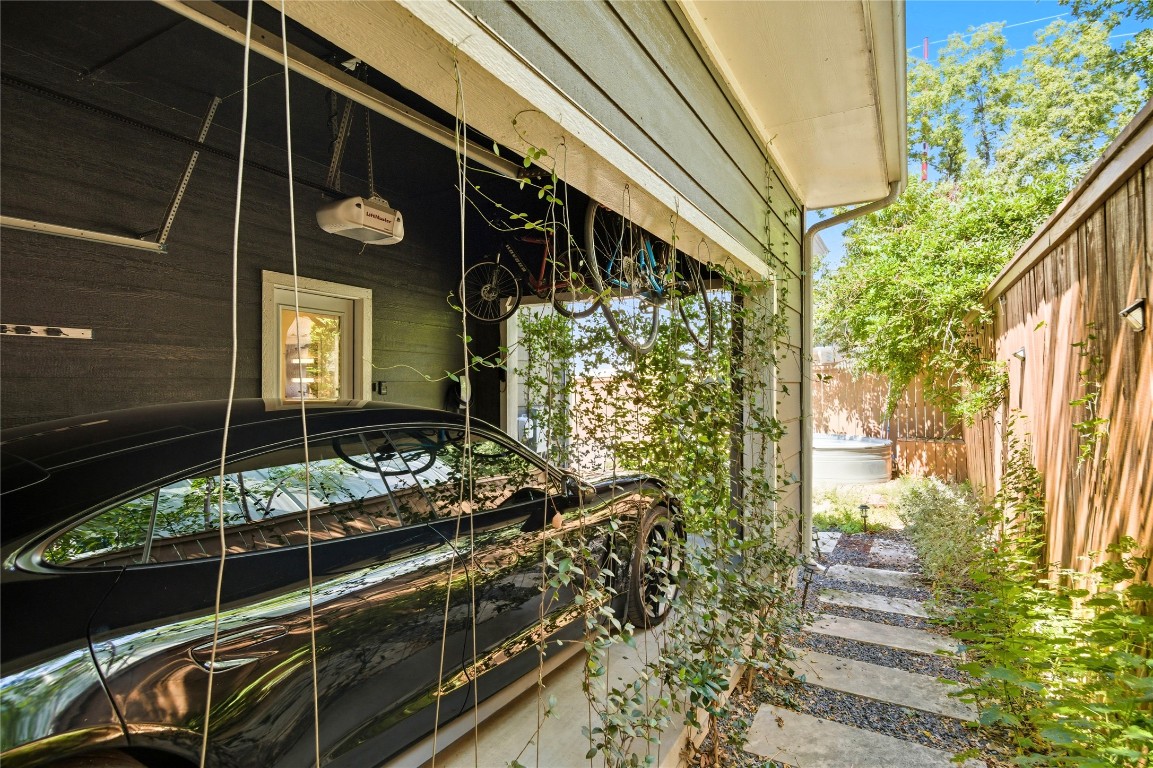 2007 South L Davis Avenue, Unit B Austin, TX 78702 - Photo 9 of 24