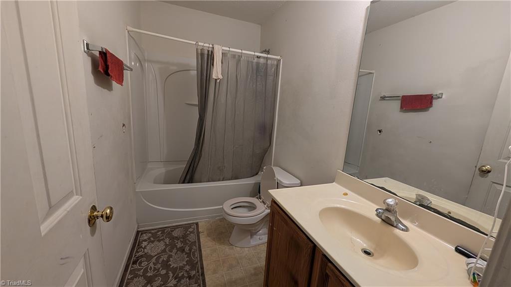 1067 Bridgend Drive High Point, NC 27282 - Photo 9 of 10 2nd full bathroom upstairs