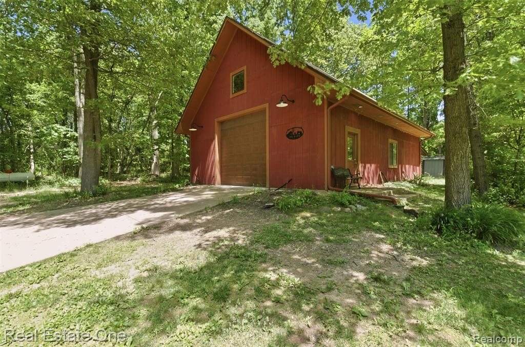 3559 Perry Lake Road Ortonville, MI 48462 - Photo 16 of 41