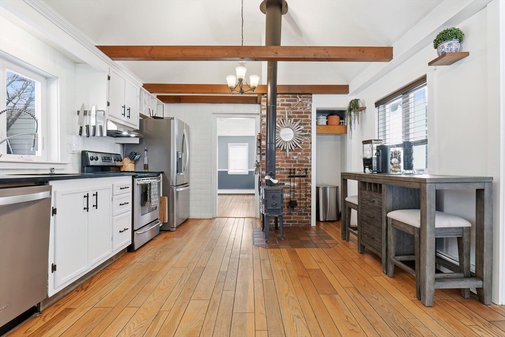 12 Warren Street Georgetown, MA 01833 - Photo 8 of 42 Gallery Image 8