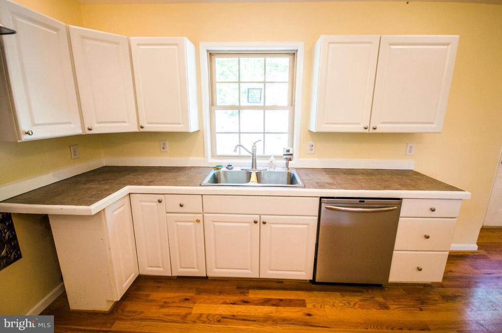 564 Venus Branch Road Front Royal, VA 22630 - Photo 9 of 30 Kitchen
