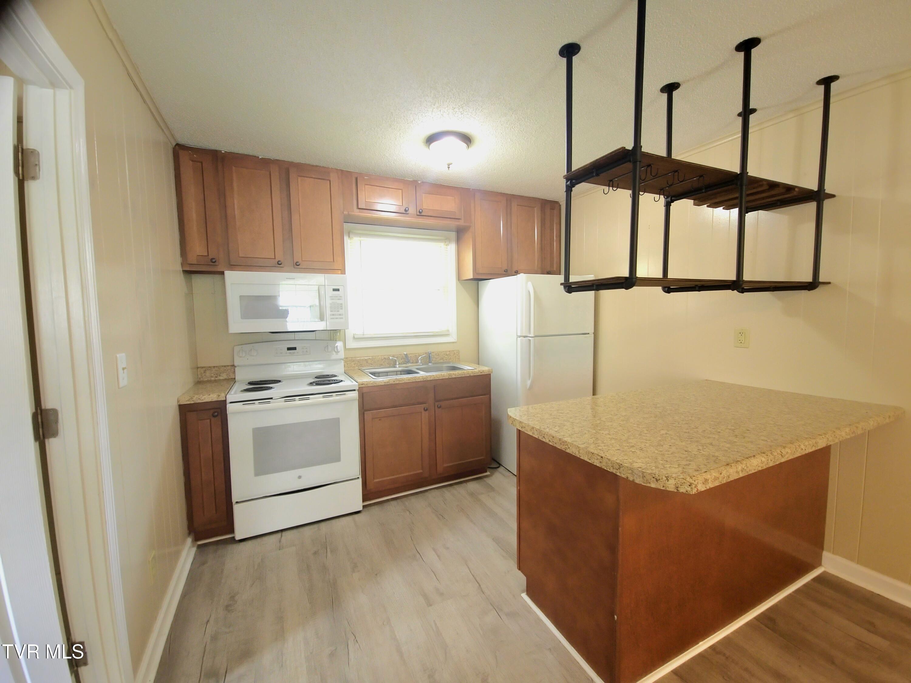 200 Two Street, Unit 1 Johnson City, TN 37615 - Photo 6 of 9 20260413_142715