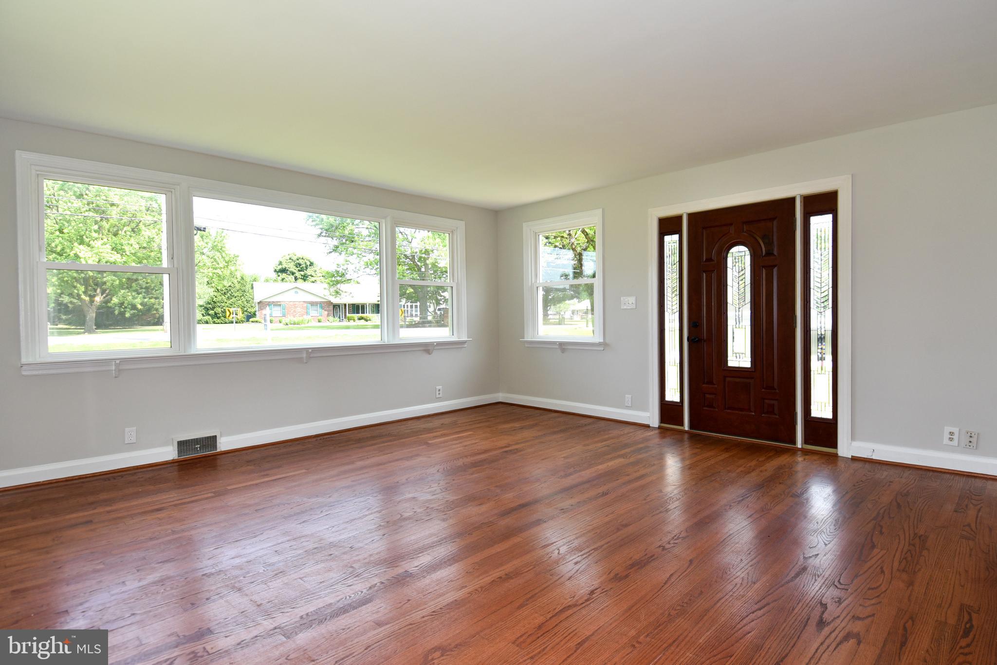 531 Old Oak Road Severn, MD 21144 - Photo 3 of 53 EXQUISITE FRONT DOOR ACCESS TO LIVING ROOM