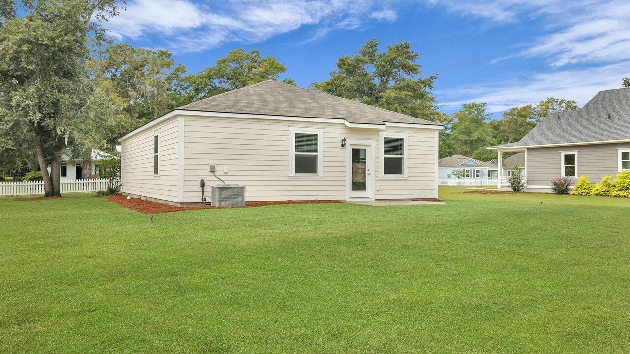 1821 Gordon Road Summerton, SC 29148 - Photo 29 of 31 23_550a5648-1