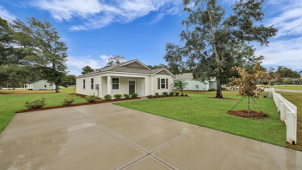 1821 Gordon Road Summerton, SC 29148 - Photo 5 of 31 4_550a5597-1