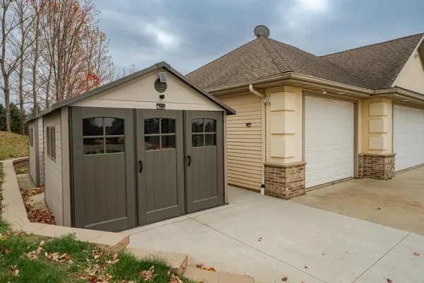 $899,900 | 8594 Gossman Lane Northwest, Rochester, MN 55901