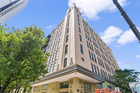 $475,000 | 758 North Larrabee Street, Unit 305, Chicago, IL 60654