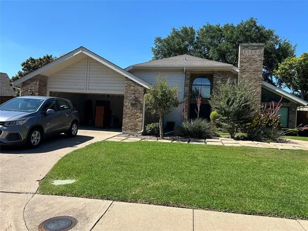 $3,200 | 5225 Old Shepard Place, Plano, TX 75093