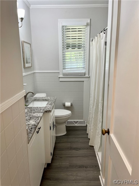 21 Rodman Road Richmond, VA 23224 - Photo 14 of 42 Shower