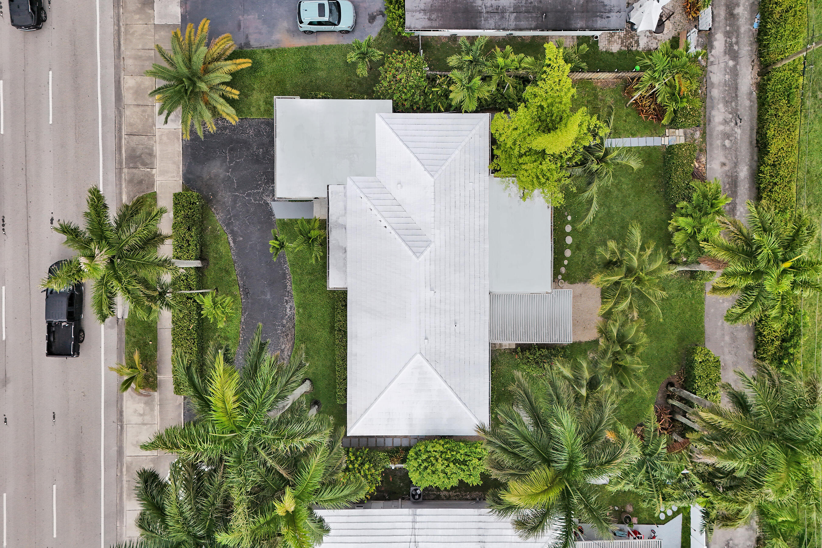 3113 Hollywood Boulevard Hollywood, FL 33021 - Photo 2 of 46 DJI_20260603092934_0614_D