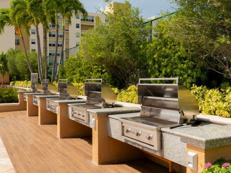 90 Alton Road, Unit 1604 Miami Beach, FL 33139 - Photo 6 of 29