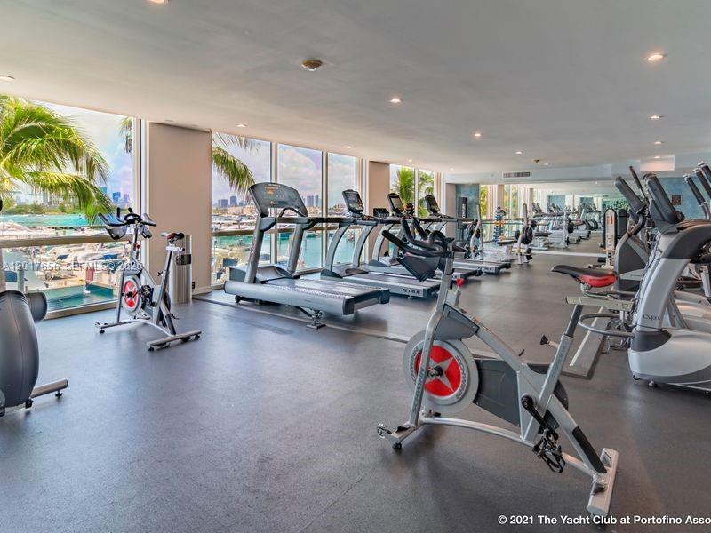 90 Alton Road, Unit 1604 Miami Beach, FL 33139 - Photo 8 of 29