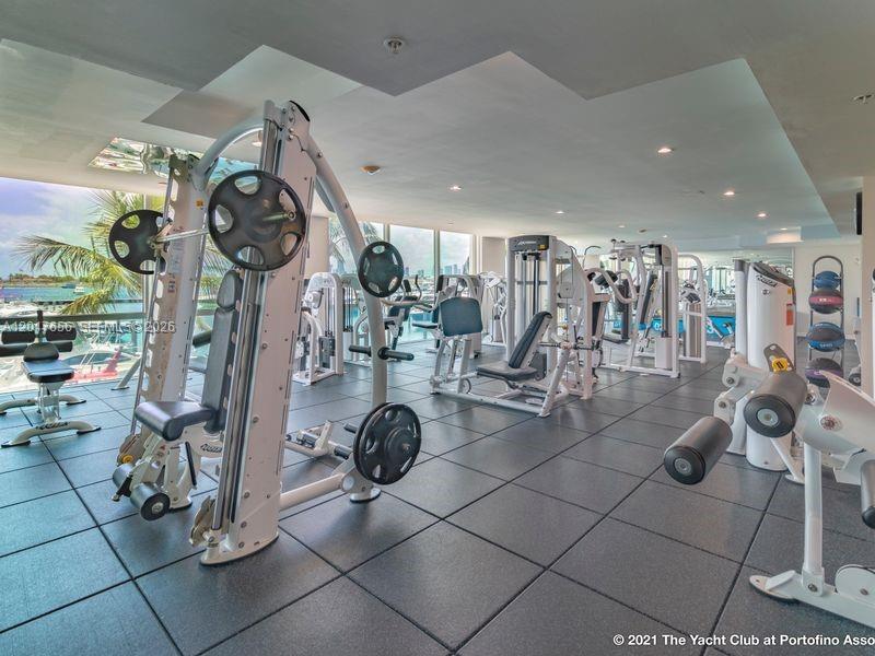 90 Alton Road, Unit 1604 Miami Beach, FL 33139 - Photo 9 of 29