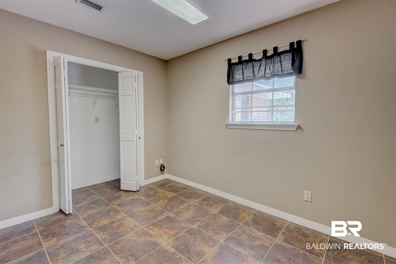 3370 Roberts Lane Semmes, AL 36575 - Photo 18 of 33 Guest Bedroom