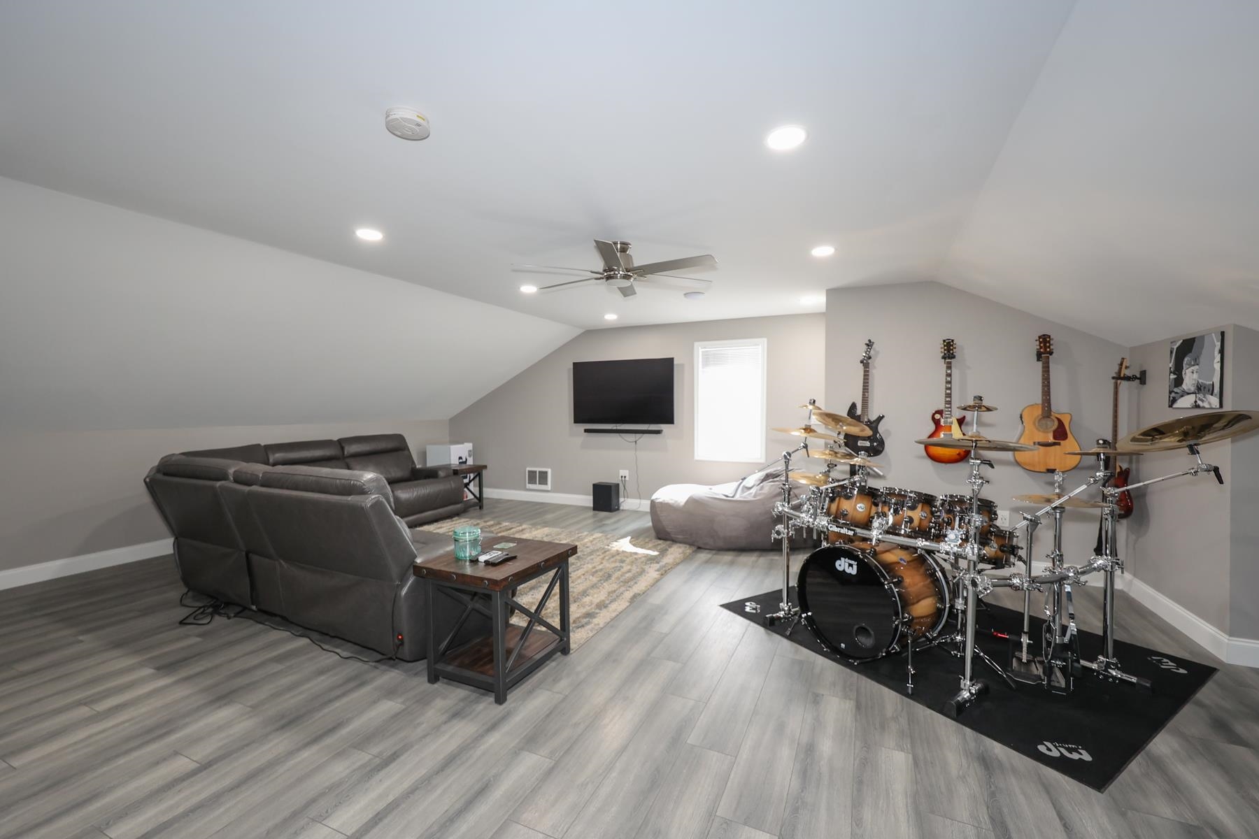 254 Brickett Road Manchester, NH 03109 - Photo 19 of 39