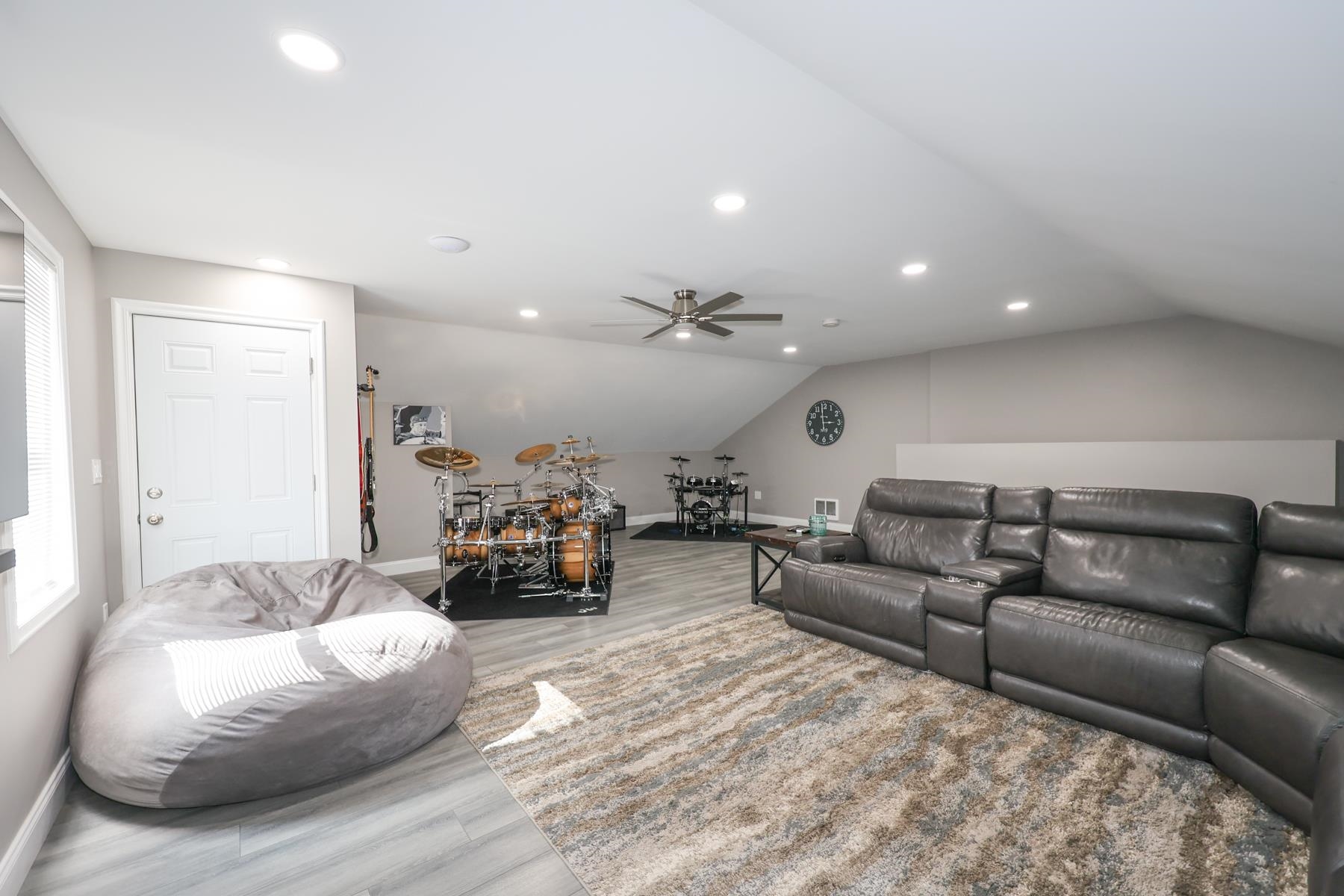 254 Brickett Road Manchester, NH 03109 - Photo 20 of 39