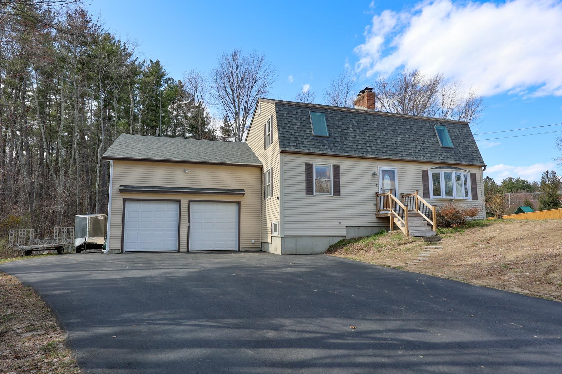 254 Brickett Road Manchester, NH 03109 - Photo 2 of 39