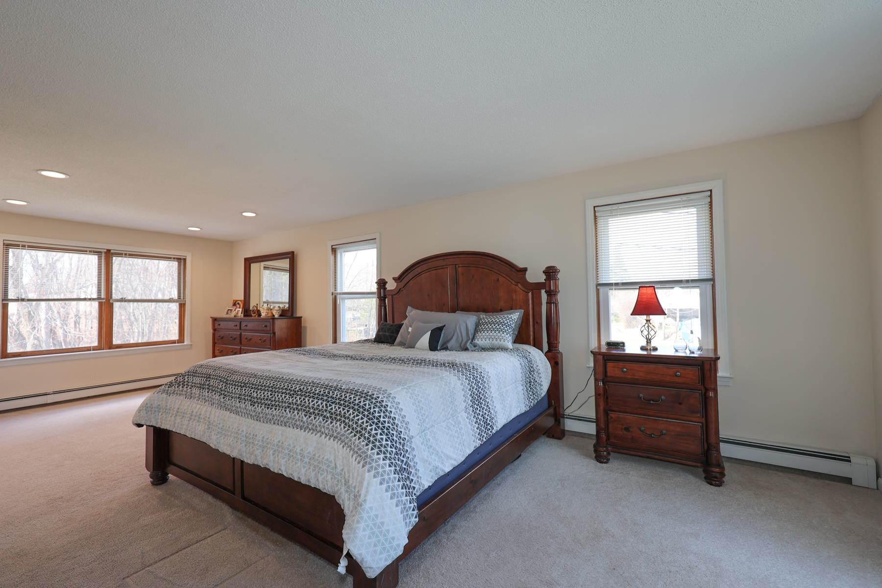 254 Brickett Road Manchester, NH 03109 - Photo 21 of 39