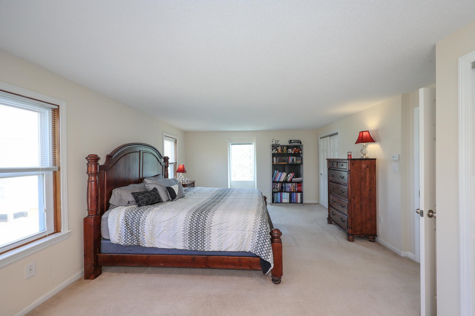 254 Brickett Road Manchester, NH 03109 - Photo 22 of 39