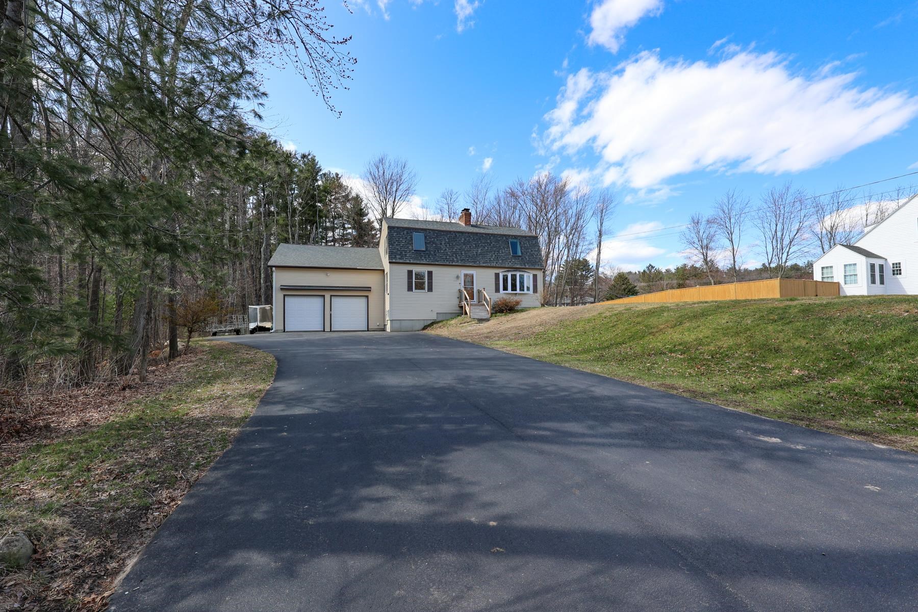 254 Brickett Road Manchester, NH 03109 - Photo 3 of 39