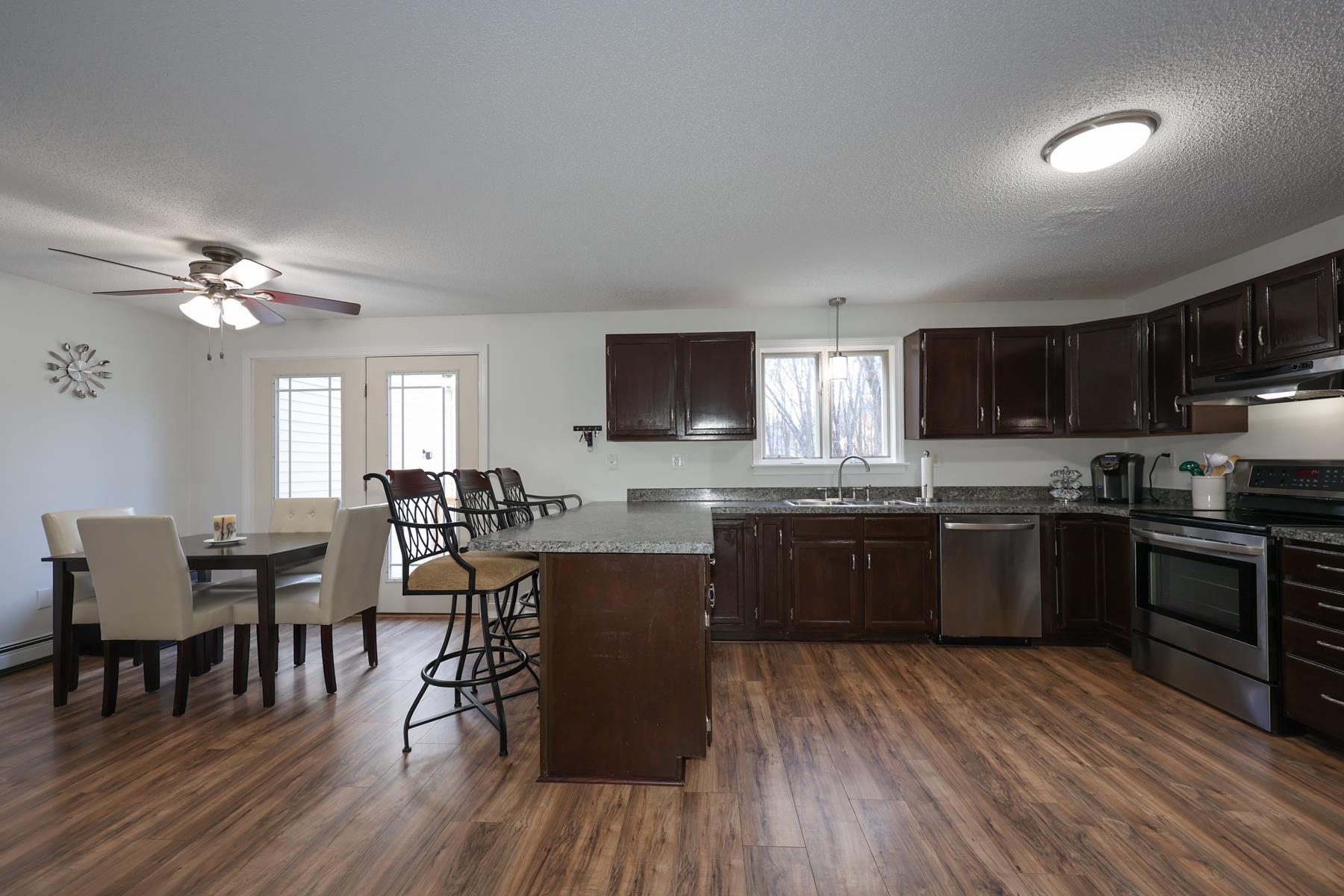 254 Brickett Road Manchester, NH 03109 - Photo 8 of 39