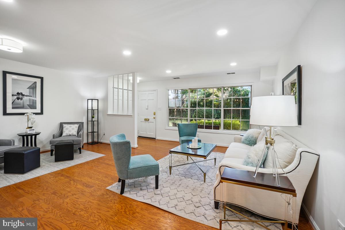 1935 Lyttonsville Road, Unit 1935 Silver Spring, MD 20910 - Photo 9 of 33 Gallery Image 9