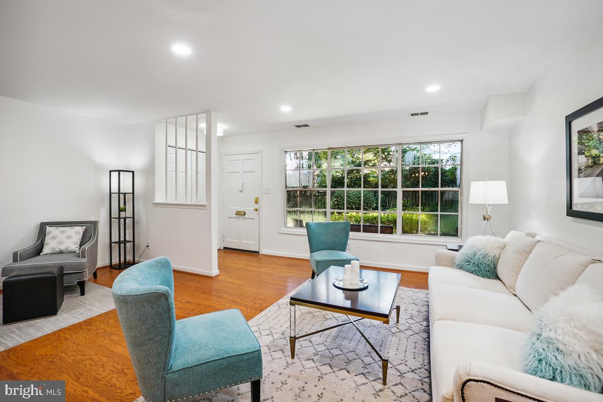 1935 Lyttonsville Road, Unit 1935 Silver Spring, MD 20910 - Photo 10 of 33 Gallery Image 10