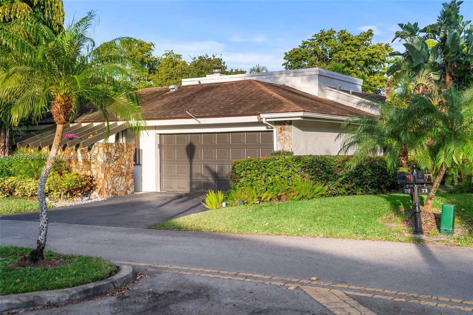 72 Ivy Road Hollywood, FL 33021 - Photo 1 of 33 Gallery Image 1