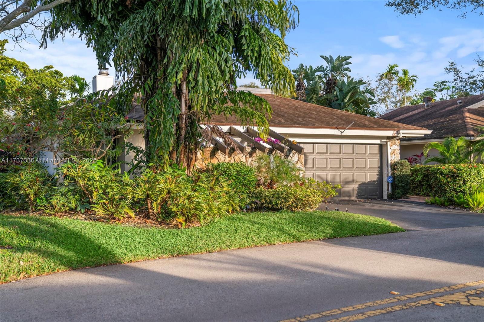 72 Ivy Road Hollywood, FL 33021 - Photo 3 of 33 Gallery Image 3