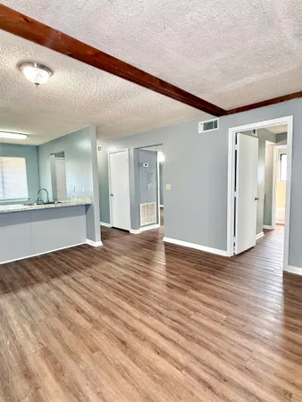 $1,300 | 1928 Nicklaus Court, Unit B, Tallahassee, FL 32301