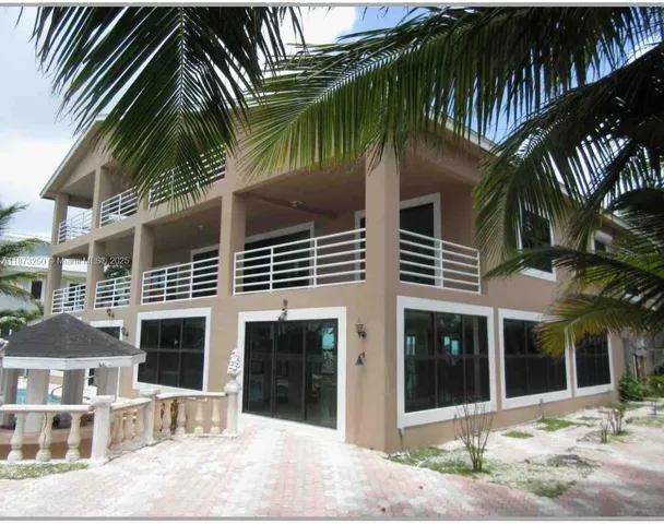 $7,000,000 | 65890 Overseas Highway, Long Key, FL 33001