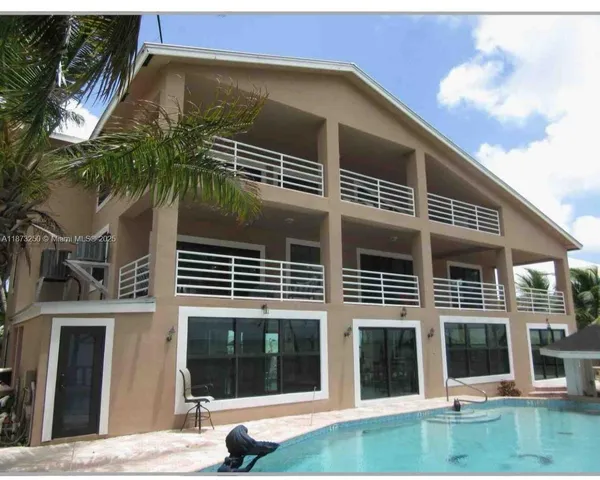 $7,000,000 | 65890 Overseas Highway, Long Key, FL 33001