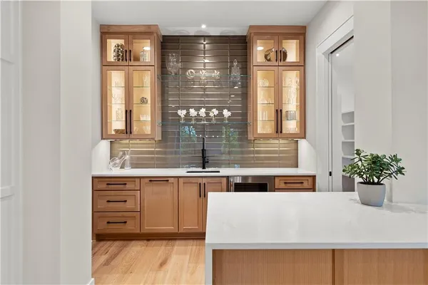 $1,775,826 | 4414 West 136th Street, Leawood, KS 66224