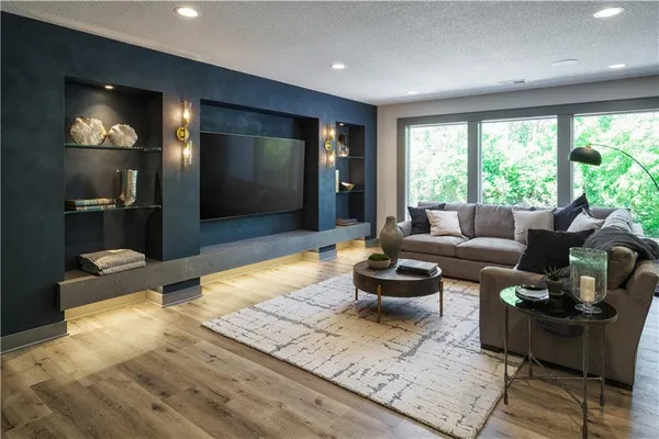 $1,775,826 | 4414 West 136th Street, Leawood, KS 66224