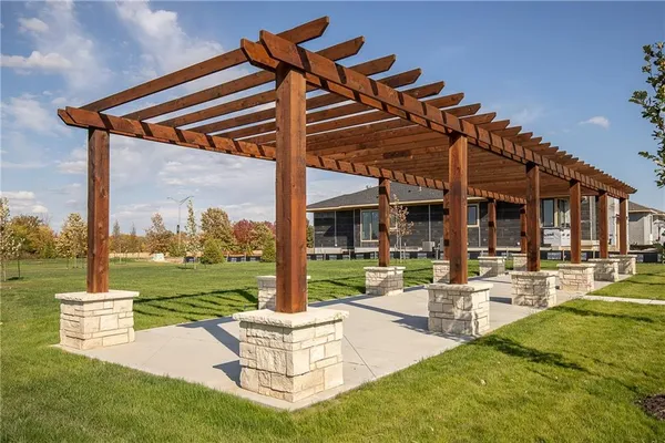 $1,775,826 | 4414 West 136th Street, Leawood, KS 66224