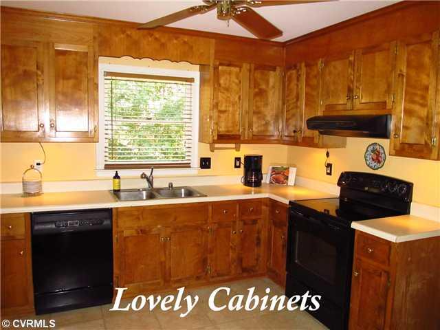 5419 Standing Oak Road Midlothian, VA 23112 - Photo 13 of 24 Kitchen