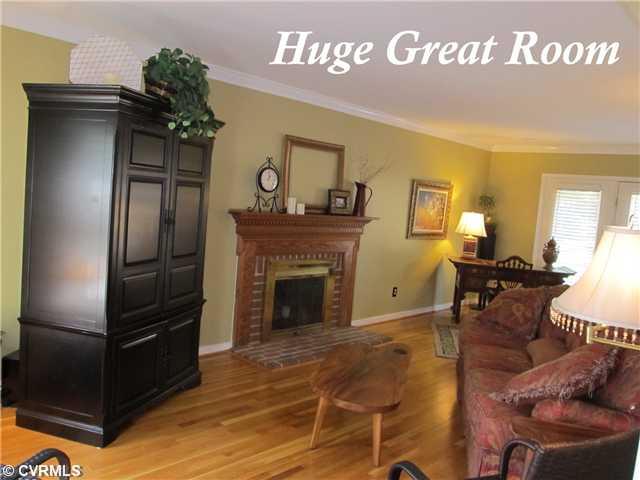 5419 Standing Oak Road Midlothian, VA 23112 - Photo 8 of 24 Den/Family/Great Room