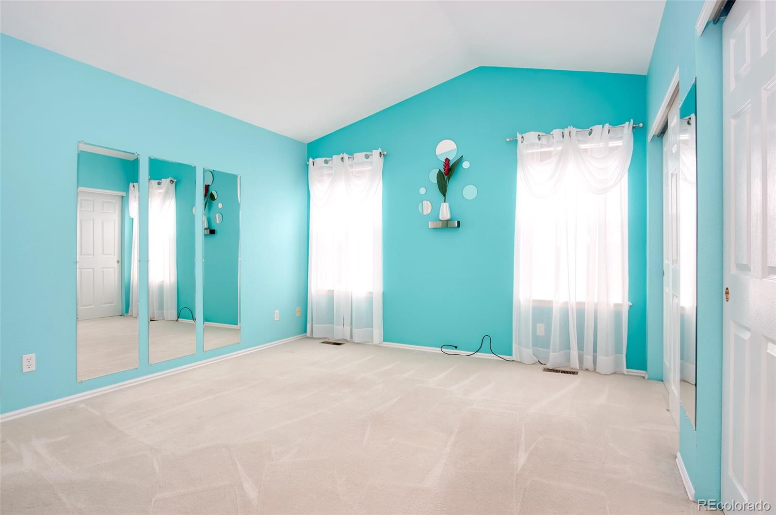 9688 Queenscliffe Drive Highlands Ranch, CO 80130 - Photo 22 of 34 a view of an empty room