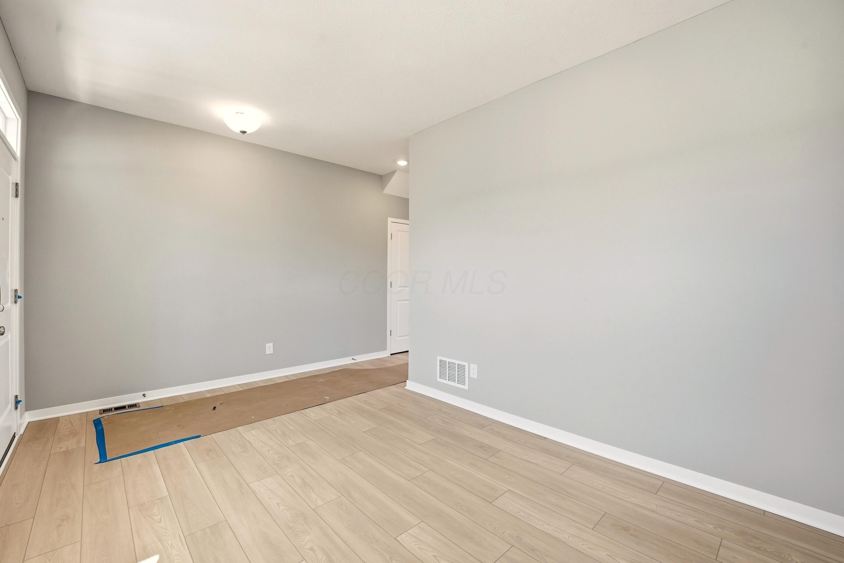 1749 Stinson Road Delaware, OH 43015 - Photo 5 of 33 Flex Room
