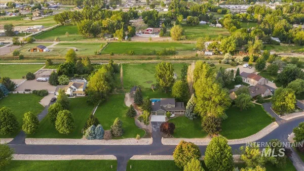 $985,000 | 8675 Vic Lane, Middleton, ID 83644