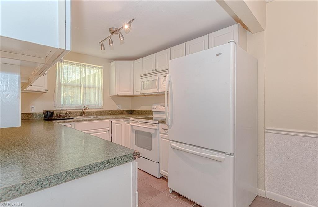 4290 Gulfstream Drive, Unit 5 Naples, FL 34112 - Photo 5 of 16