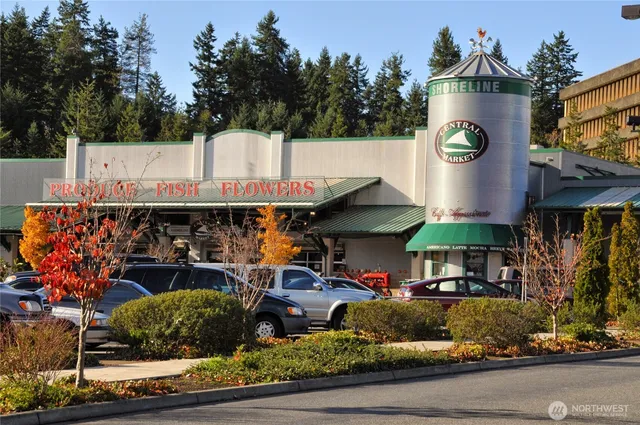 a view of an outdoor space