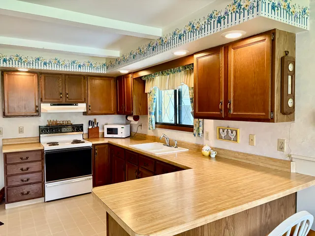 $299,900 | 3629 Monroe Street, Two Rivers, WI 54241