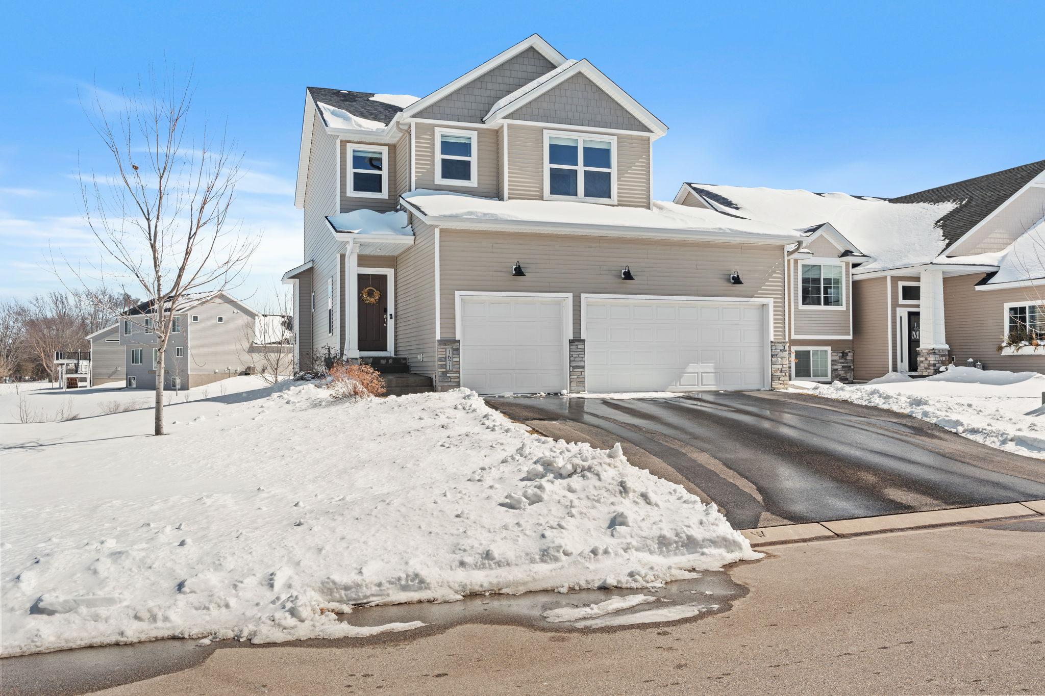 1671 Riverside Drive Shakopee, MN 55379 - Photo 2 of 29