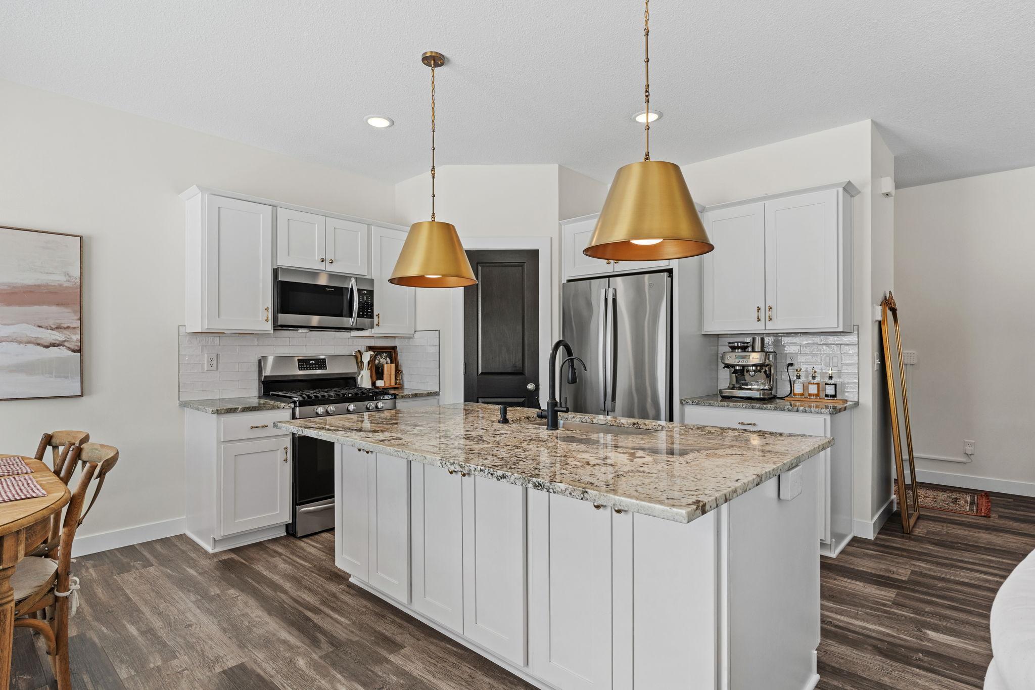 1671 Riverside Drive Shakopee, MN 55379 - Photo 7 of 29