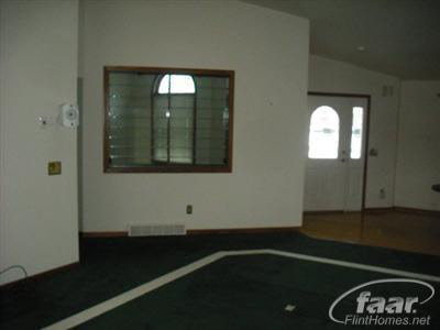 3319 Luce Road Flushing, MI 48433 - Photo 13 of 25 20234542-12.JPG