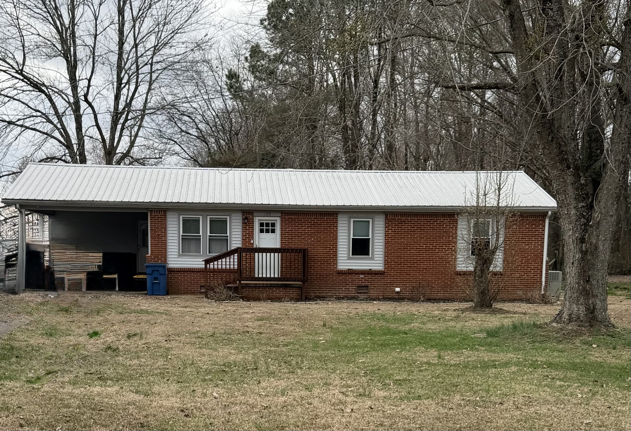225 Smith Street Puryear, TN 38251 - Photo 2 of 26