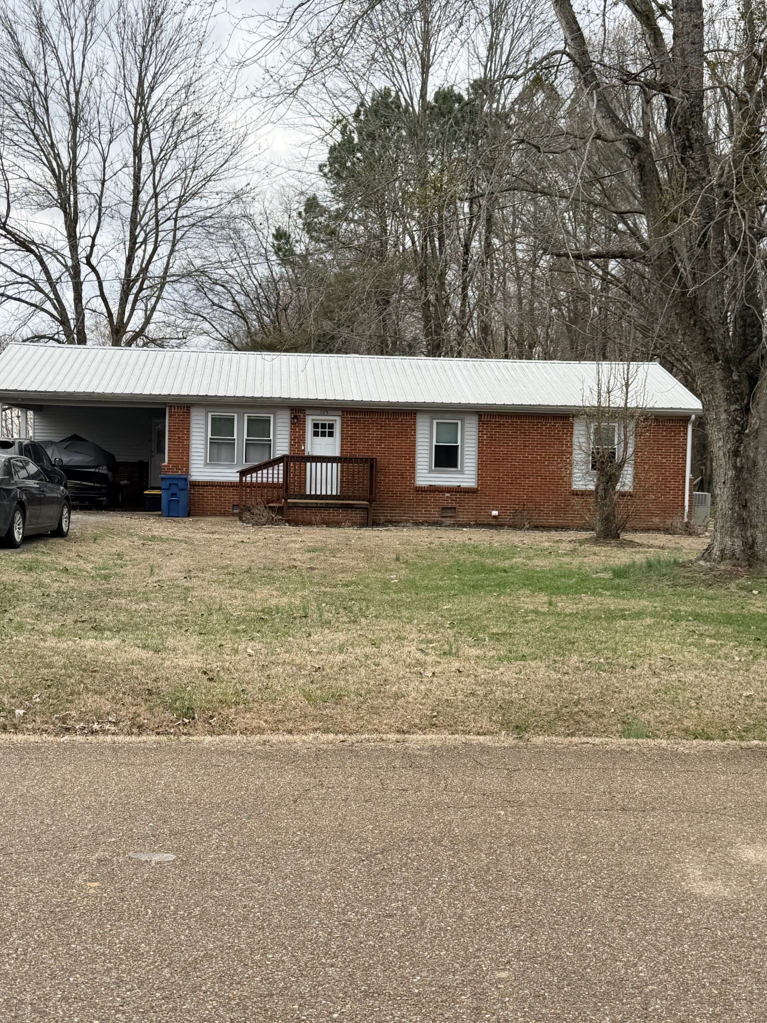 225 Smith Street Puryear, TN 38251 - Photo 3 of 26