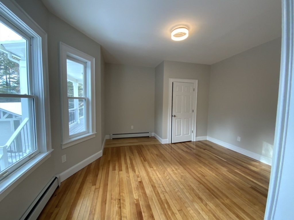 59 Beechmont Street Worcester, MA 01609 - Photo 12 of 39
